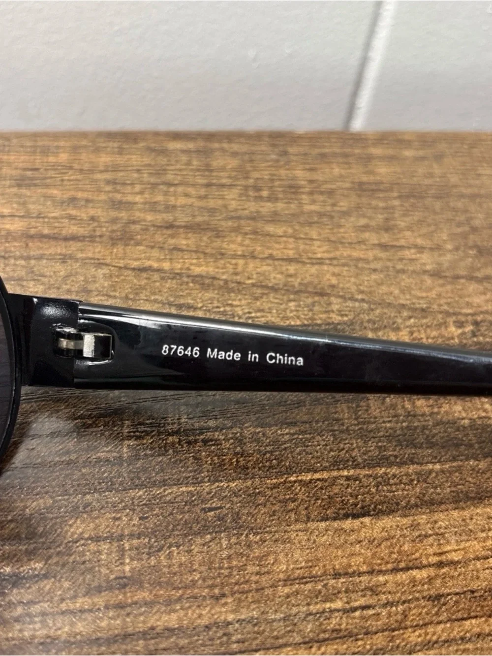 Warner's Men's Black Aviator Sunglasses